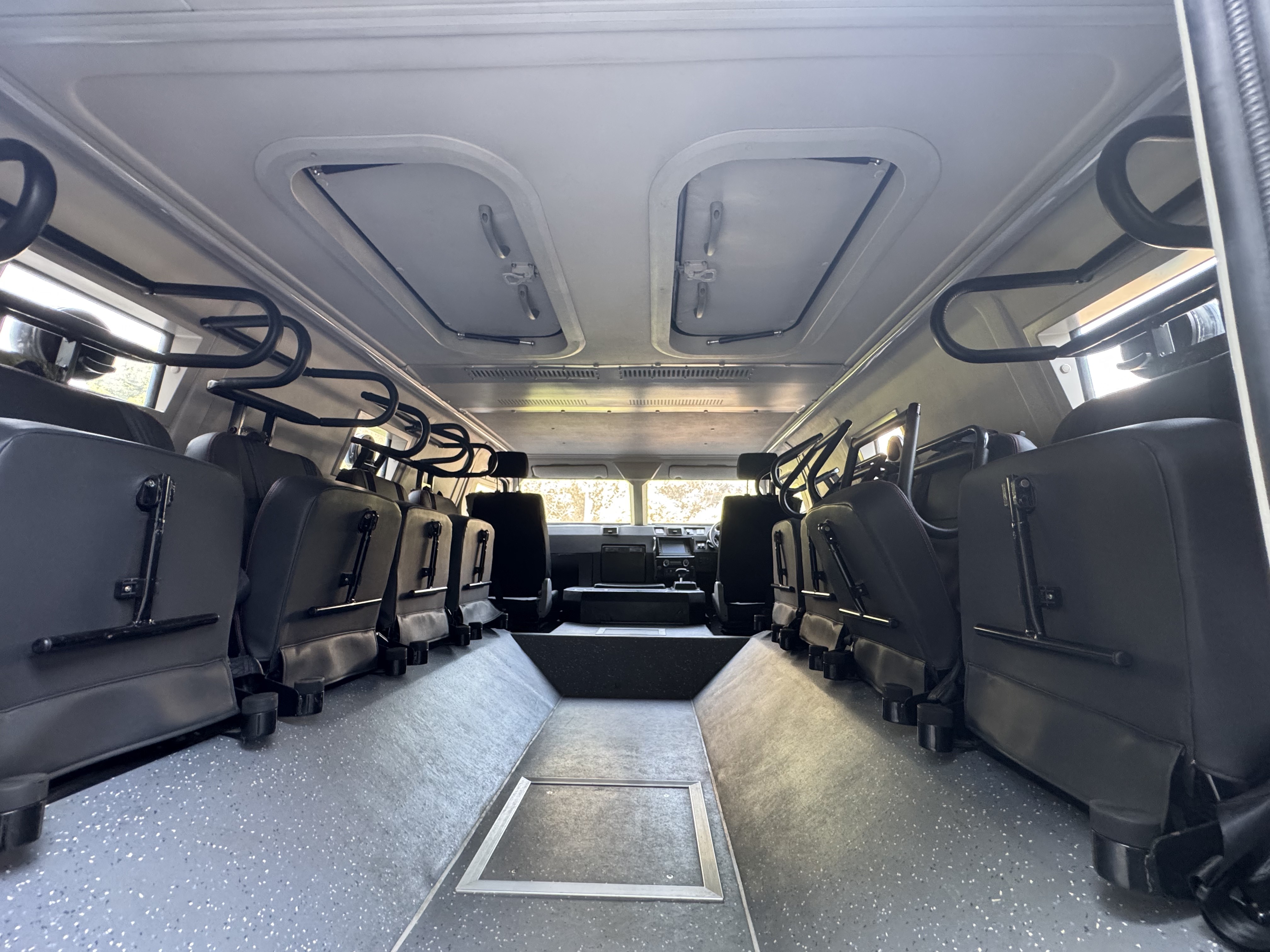 Bulletproof Armored Personnel Carrier